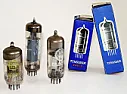 Daten für eine Diode gesucht  |  Hi, diese  (wahrscheinlich Ge-)Diode verhelfen? Ich lese darauf (jeweils 2x)...
