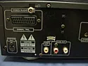 Was ist das fuer ein Stecker? (aehnlich S-Video)  |  Ich hab hier einen alten Denon CD (!) Player (etwa 1986), der hat selbige Buchse...