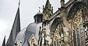 ein paar 10 Euro Brandmelder  |  Hallo Rupert, Du schriebst am Thu, 18 Apr 2019 22:10:12 +0200: ?tzer Umfangs,...