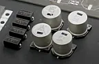 Qualcuno sa identificare questi componenti?  |  Sono condensatori elettrolitici Panasonic, 1000 microfarad, 50 volt....
