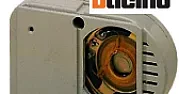 Interfacciamento con scheda audio usb  |  Sto cercando di interfacciare all'ingresso mic e all'uscita cuffia di ...