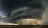 weather | http://www.dailymail.co.uk/sciencetech/article-1334672/Jaw-dropping-image-enormous-supercell-cloud-Glasgow-Montana.htmlJohn